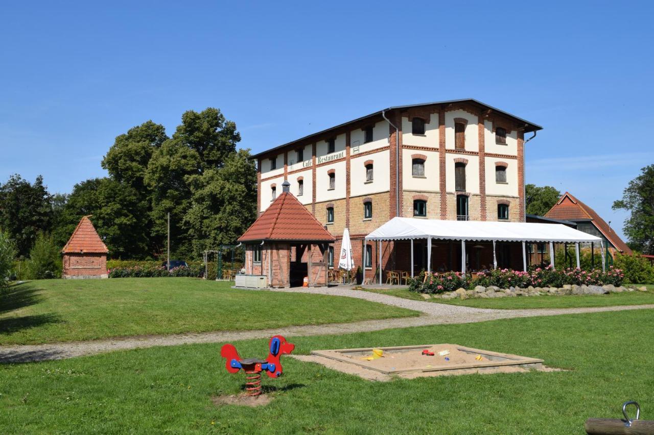 Ferienanlage Gutshaus Gramkow Esterno foto